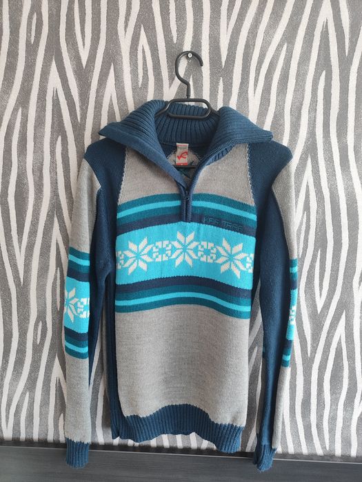 Пуловер KARI TRAA 50% вълна размер М