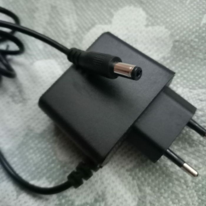 Продам Блок Питания на 12 Вольт на 1 Ампер