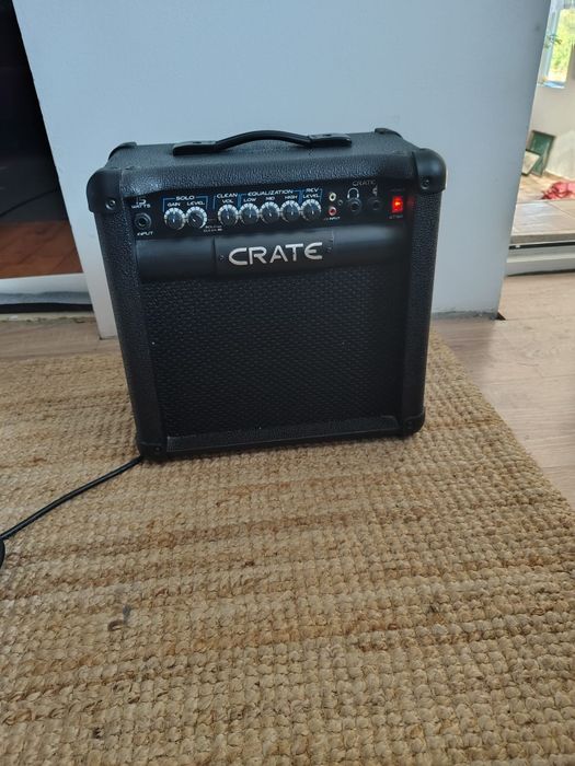 Chitara electrica plus amp și chitara clasica
