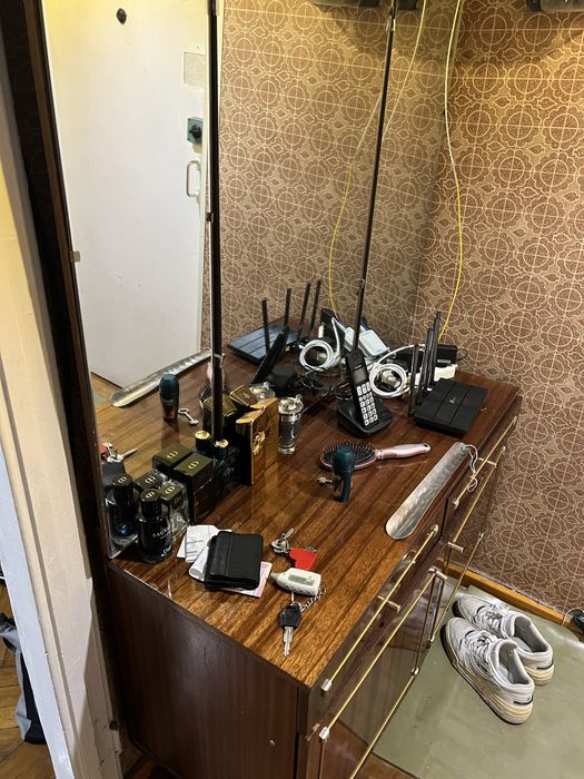 Тумба с зеркалом