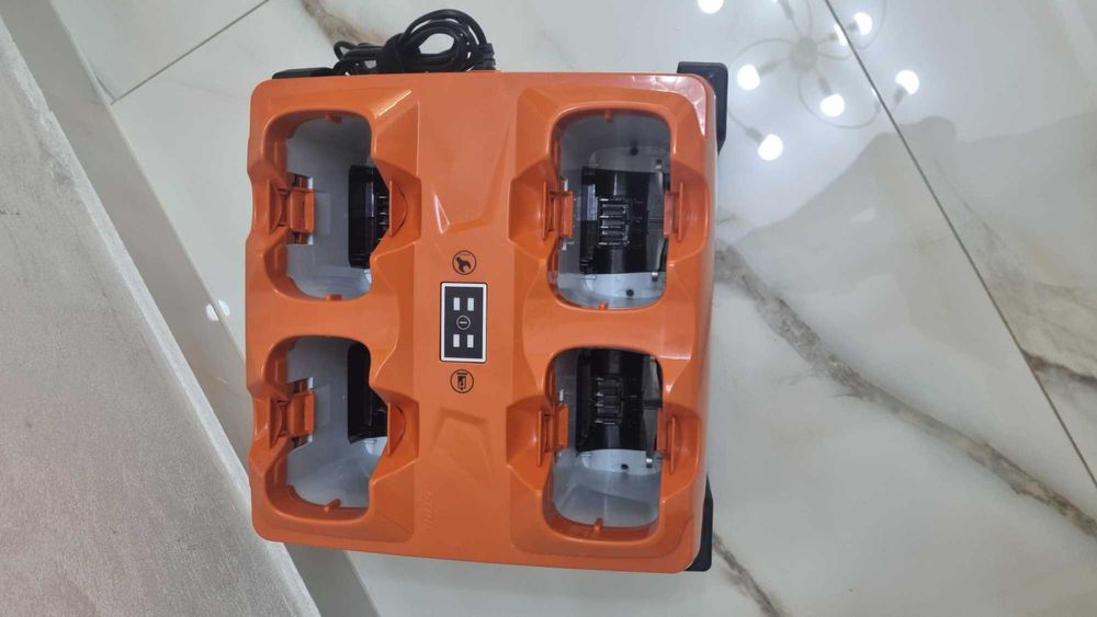 Incarcator sthil 4 posturi