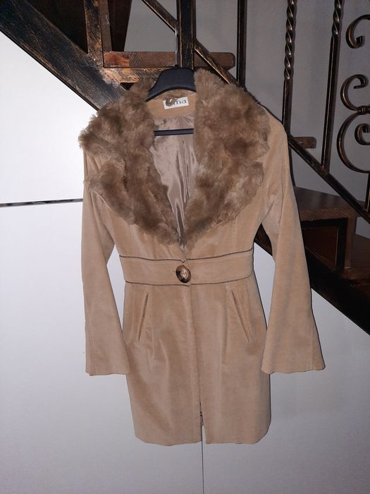 Palton bej Urma cu blana
