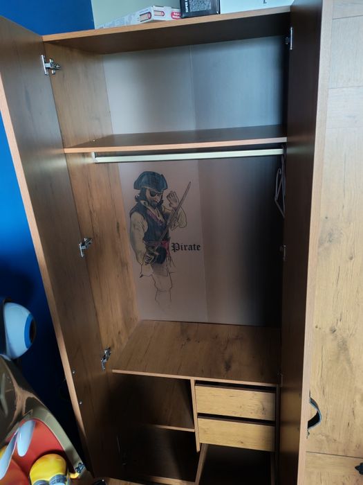 Гардероб с пиратски мотив