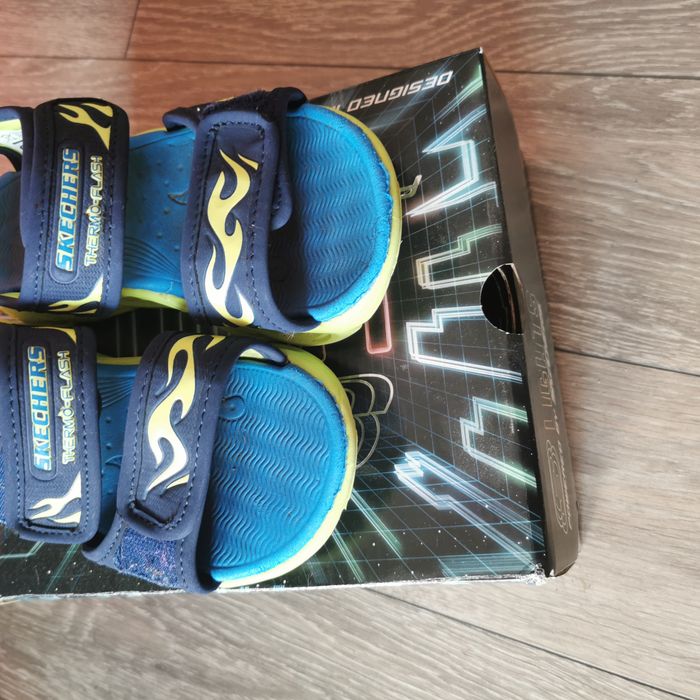 De vânzare sandale skechers