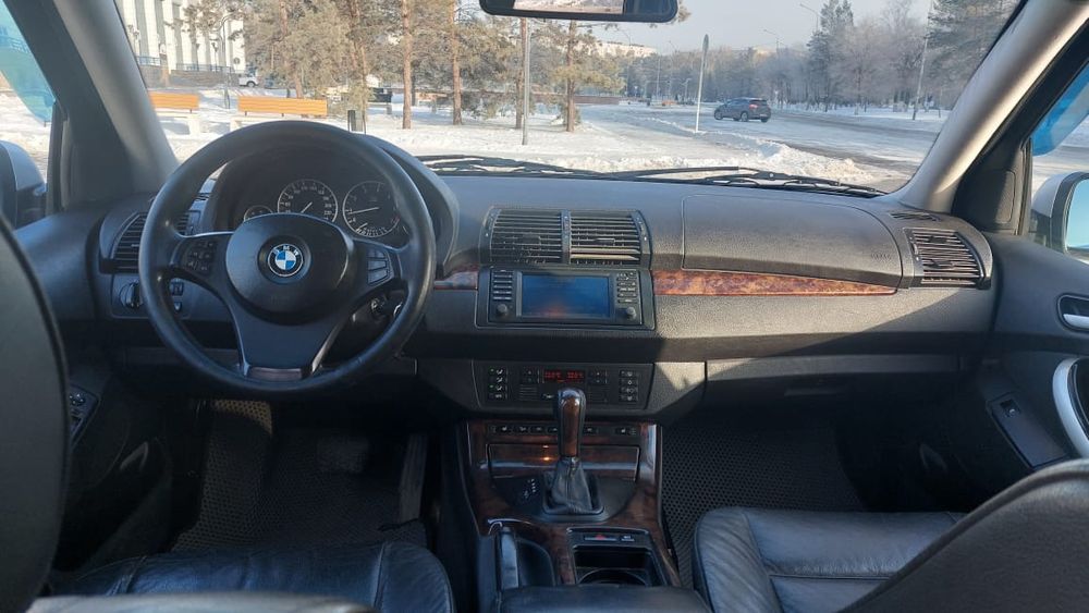 Продам БМВ е53. В отличном состоянии.