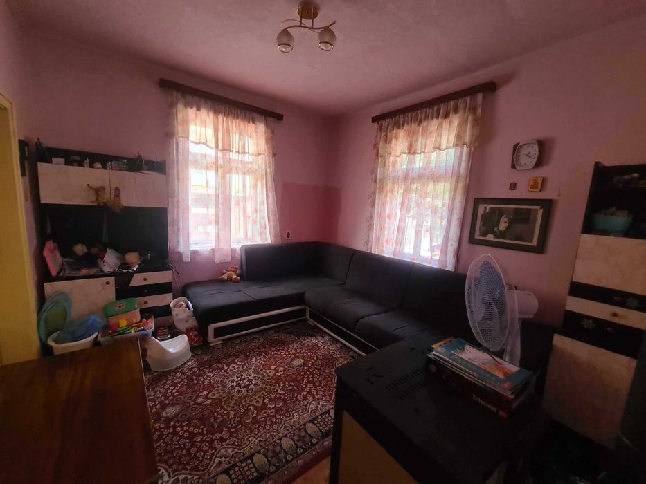 КЪЩА в кв. Училищни, град Хасково