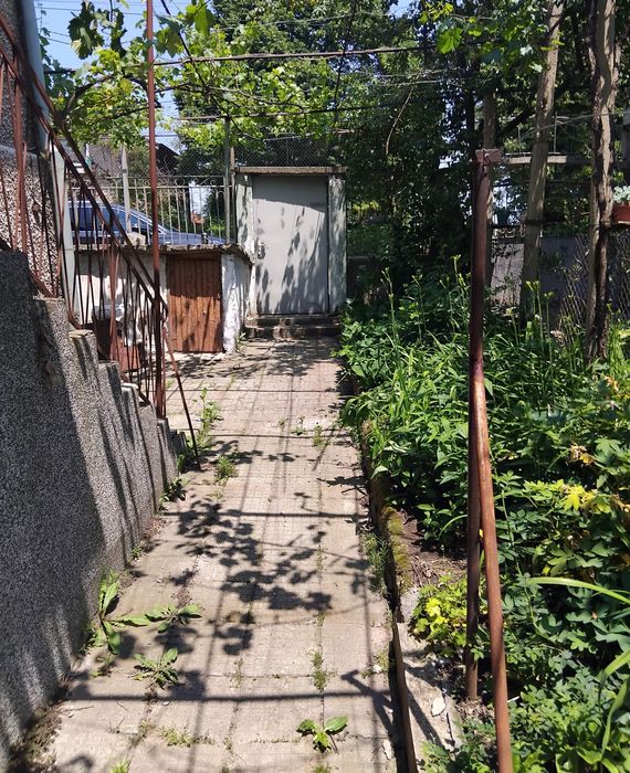 Продава къща в гр.Дупница