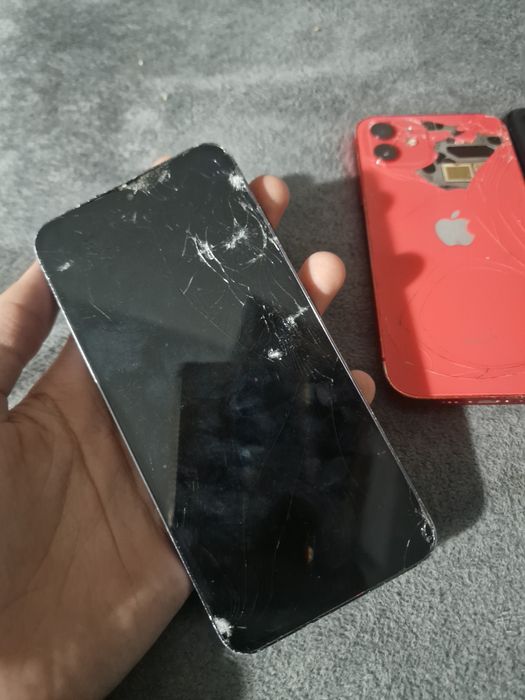 Telefoane pentru piese