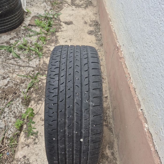 Продаються шины 225 45 R 21