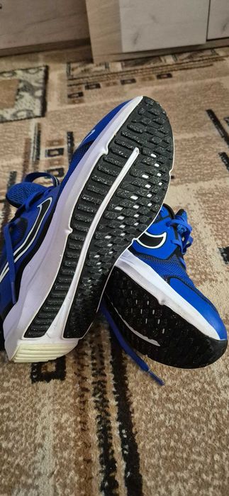Маратонки Nike cosmic runner