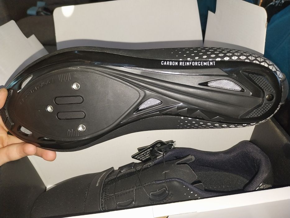 Pantofi de ciclism north West cu etichetă!