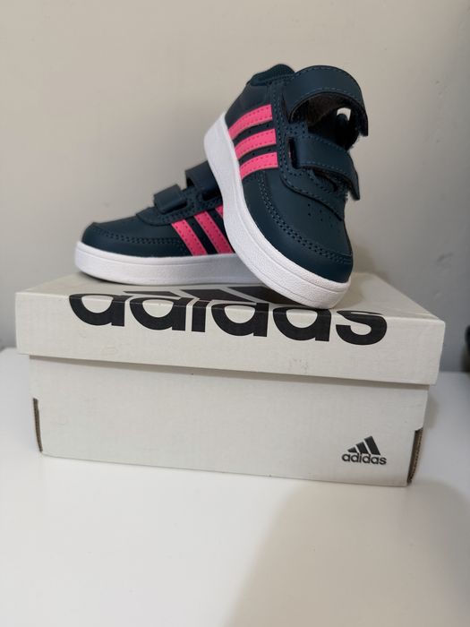 Маратонки Adidas