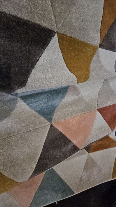 Чисто нов килим 160/220