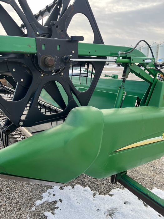 Жатка John Deere 936D