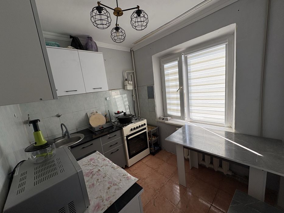 продам квартиру / 3 бөлмелі 2 этаж