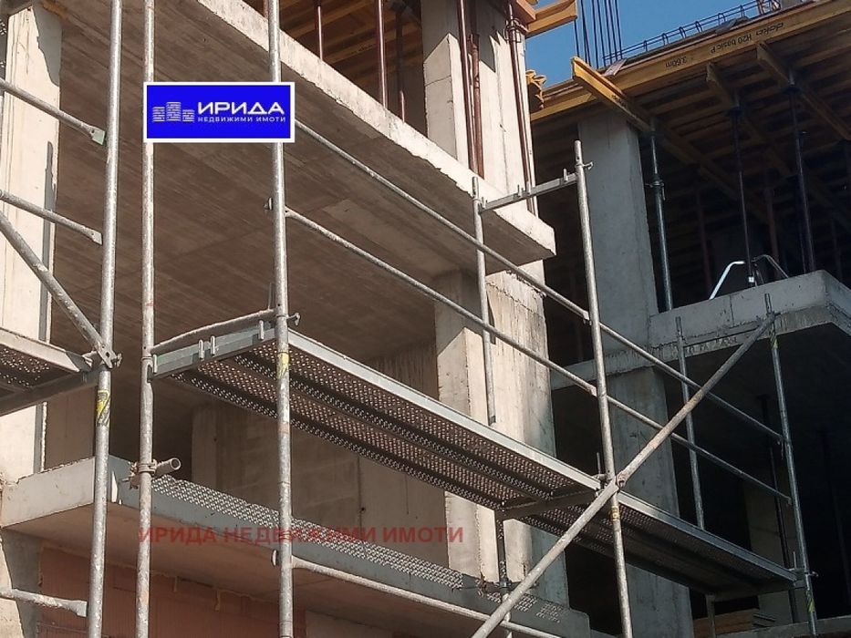 Двустаен апартамент в Люлин 6