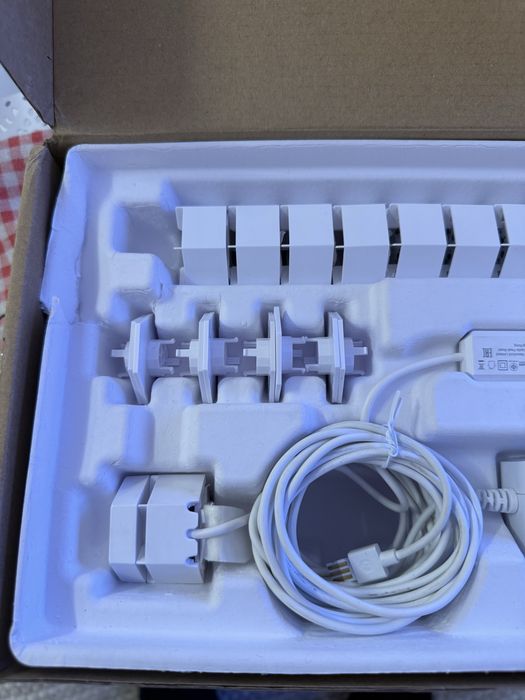 Продавам Nanoleaf Lines starter kit