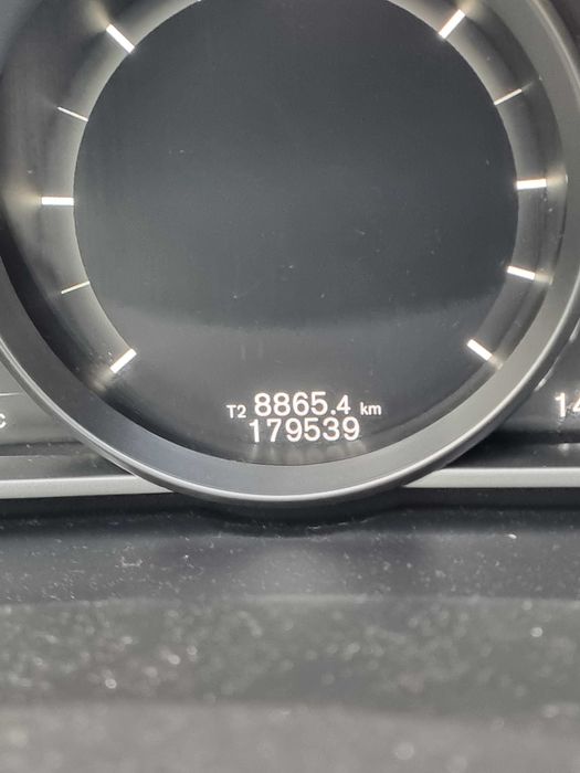 Vând Volvo V40 D3 R-Design – 2018