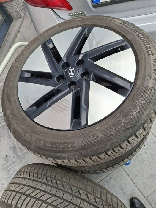 Продавам 4 броя оригинални 18” джанти от Hyundai Ioniq 6 със зимни гуми Continental Winter Contact TS 870P 225/55/18