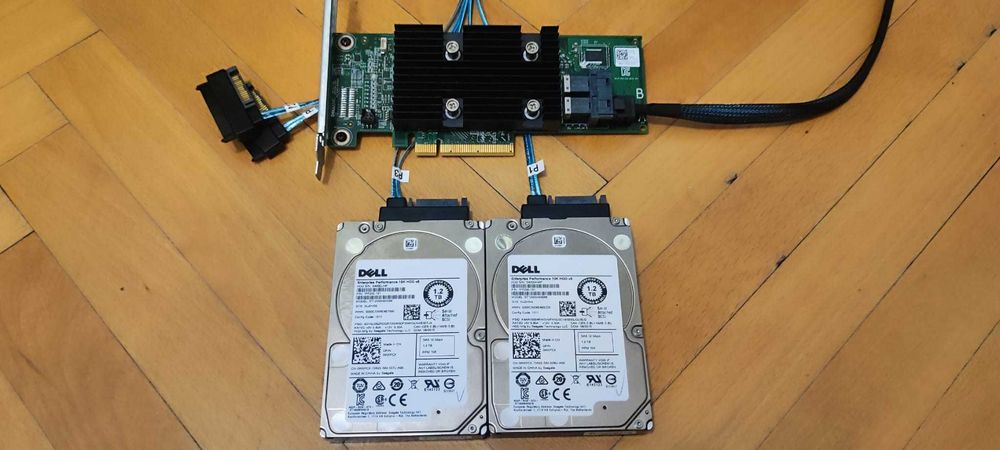 Controler Dell PERC H330 + cablu SAS SFF-8643/848+2x HDD SAS 1.2TB 10K