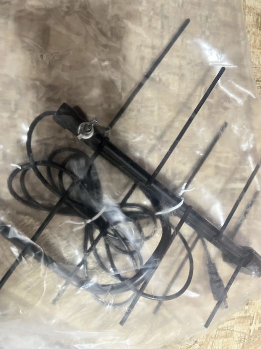 Цифровая комнатная антенна Locus Кайман L942.10