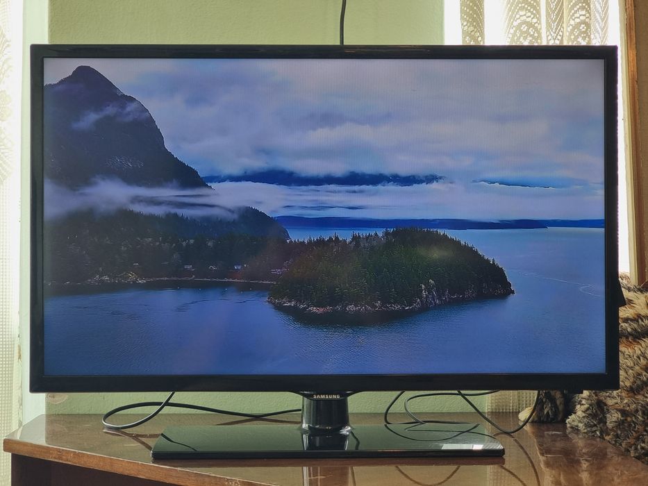 Телевизор/Samsung - 32" - FULLHD , Цифрова+Ефирна