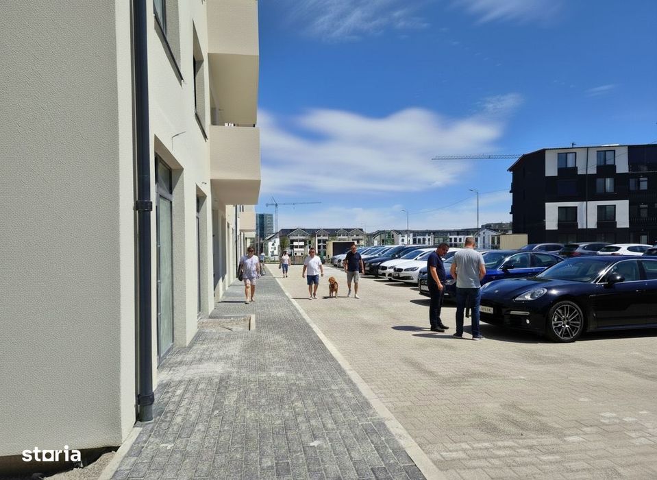 Spatiu Comercial cu Vitrine, Open Space, 54 mp - Doamna Stanca Sibiu