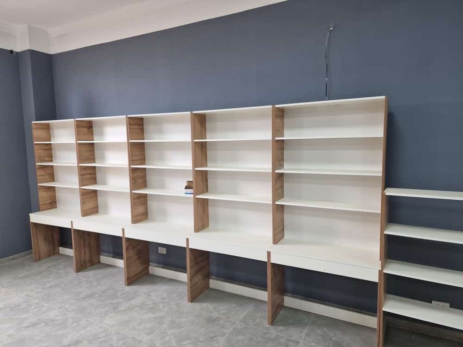 Шкаф стол для магазина