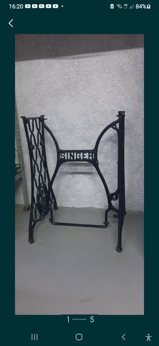 Станины и тумбы для швейных машин.
