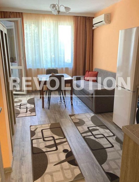 Дава се под наем Двустаен апартамент в Варна, Конфуто - 68 кв.м за 438.6 € - Снимка #1