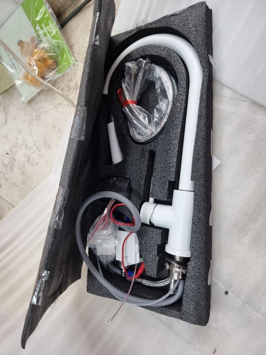 Смесител за кухня с тъч скрийн