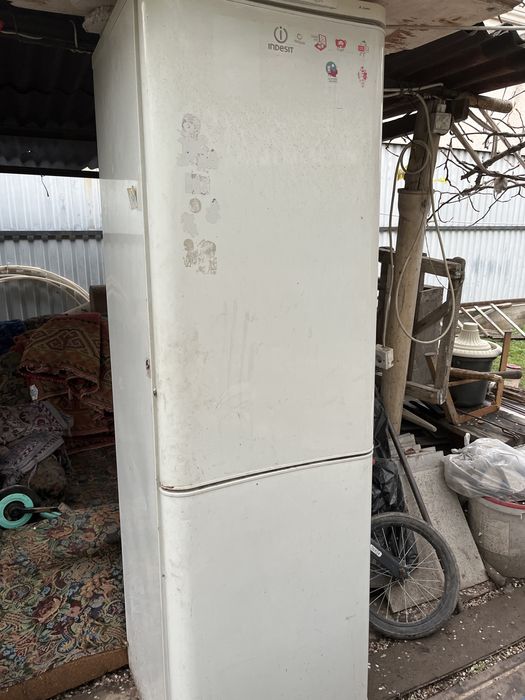 Холодильник б/у продам за 5000 тенге