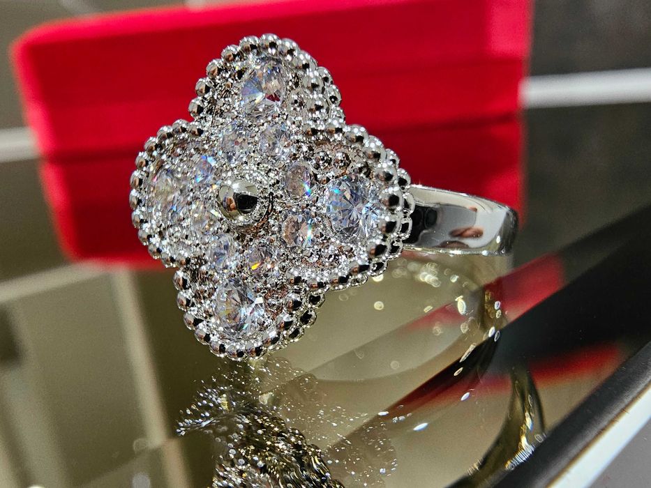 Van Cleef & Arpels VCA Silver Diamond Alhambra Clover Дамски Пръстен