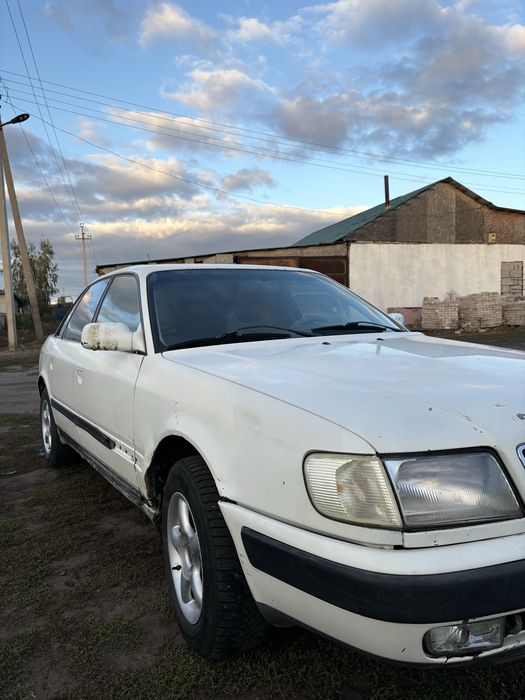 Ауди 100 с4  1991