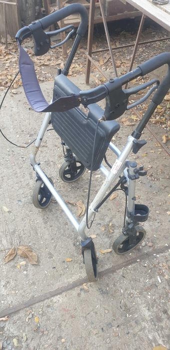 Rolator de mers cu 4 roti, frana, scaun pliabil