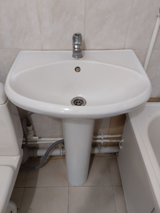 Раковина с педьесталом