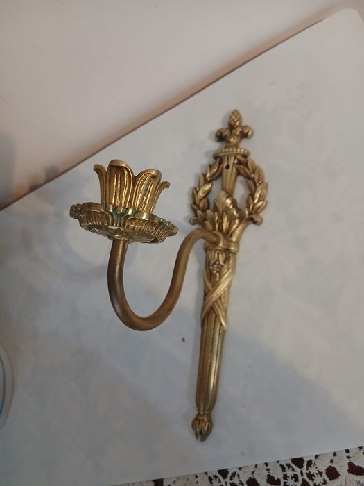 Sfeșnic antic de perete,pentru o lumânare.