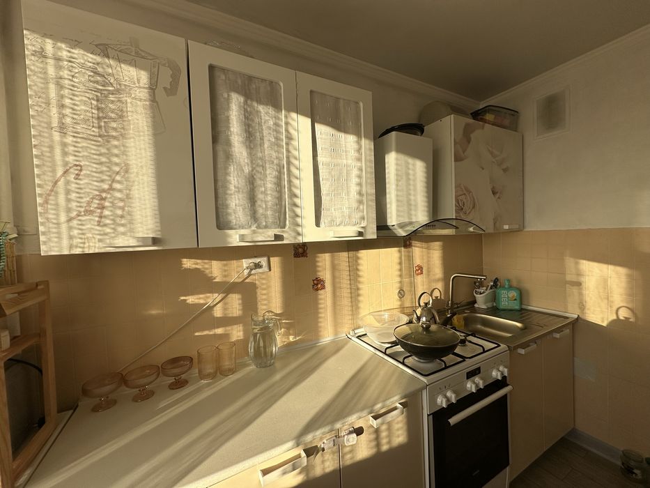 Продам кухлнный гарнитур