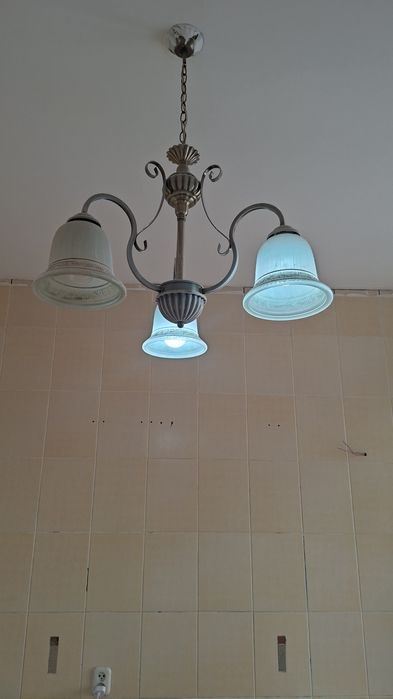 Срочно продам люстру, 2000 тенге