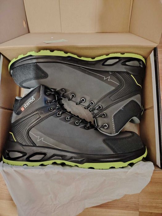 Работни обувки с бомбе (чисто нови)