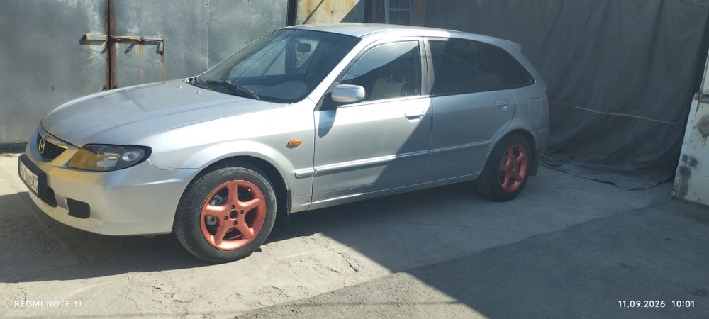 Мазда 323F 2002г