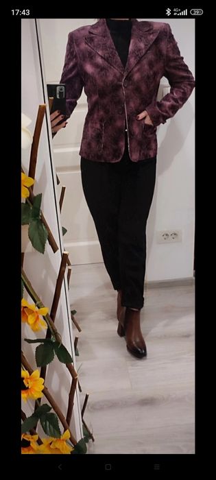 Sacou  mov prună, nuanță superbă, din catifea, cambrat