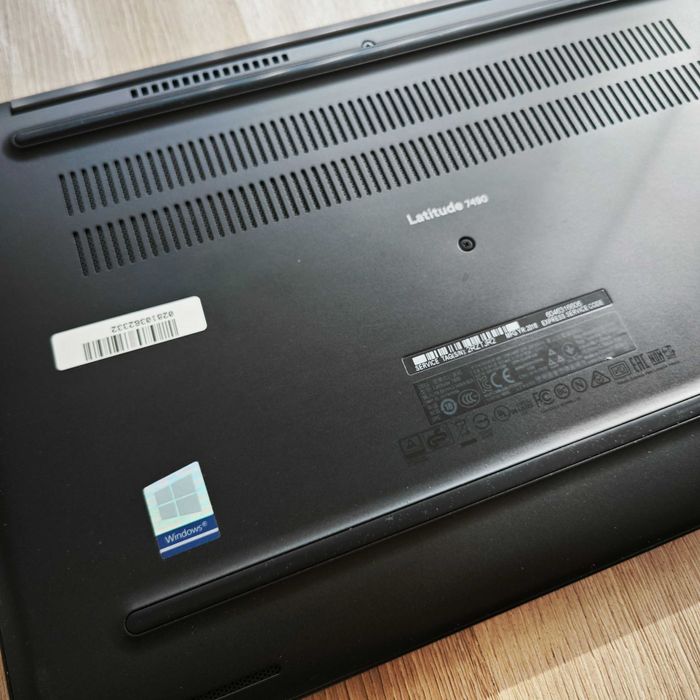 Лаптоп Dell Latitude 7490 – i5 / 16 GB RAM / 256 GB SSD / Touch