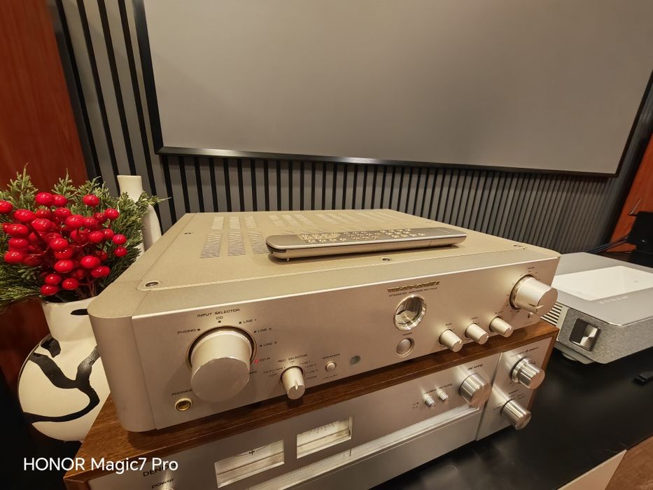 Amplificator Marantz PM17 MK II șampanie impecabil .