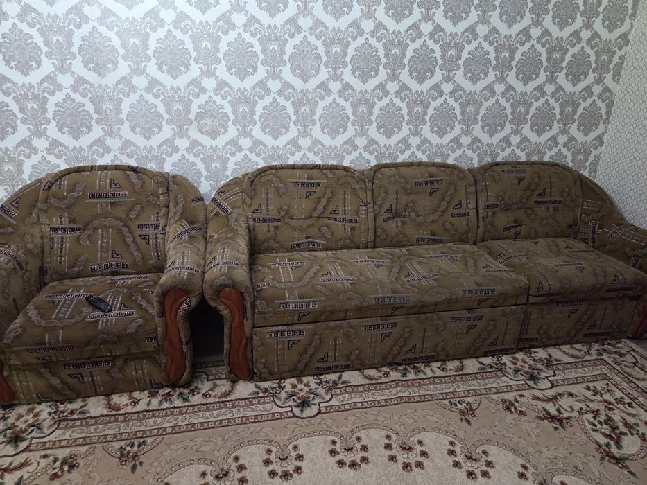 Продам диван в хорошем состоянии