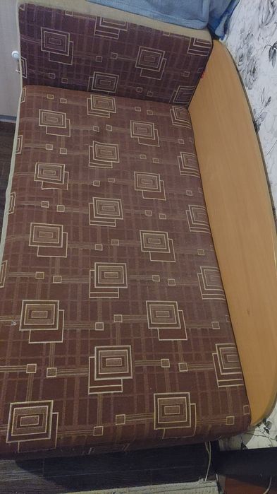 Отдам диван за 4 000