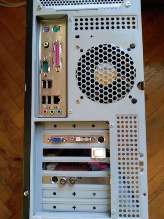 Компютър - компютър