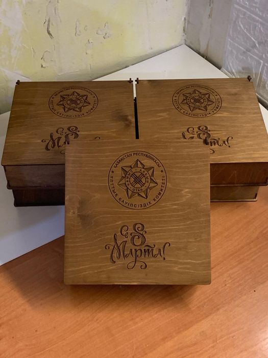 Подарочные деревянные коробки