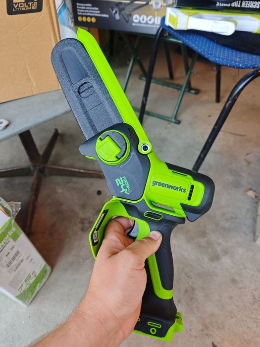 Мини цепная пила Greenworks 15см