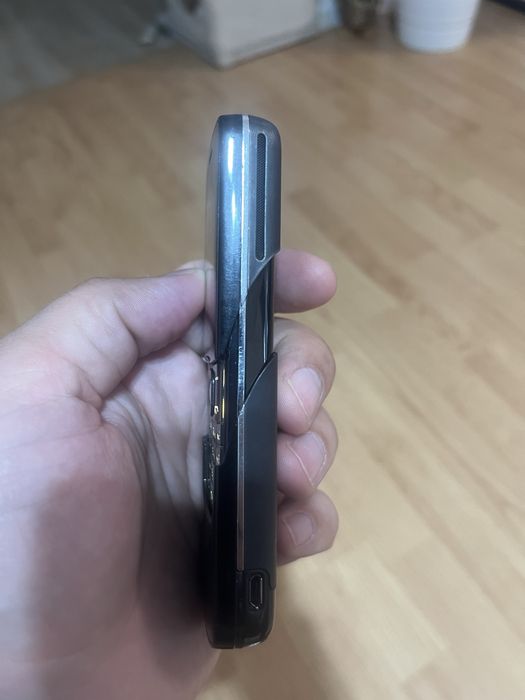 Nokia 8600 luna ! Functional ! Stare buna !